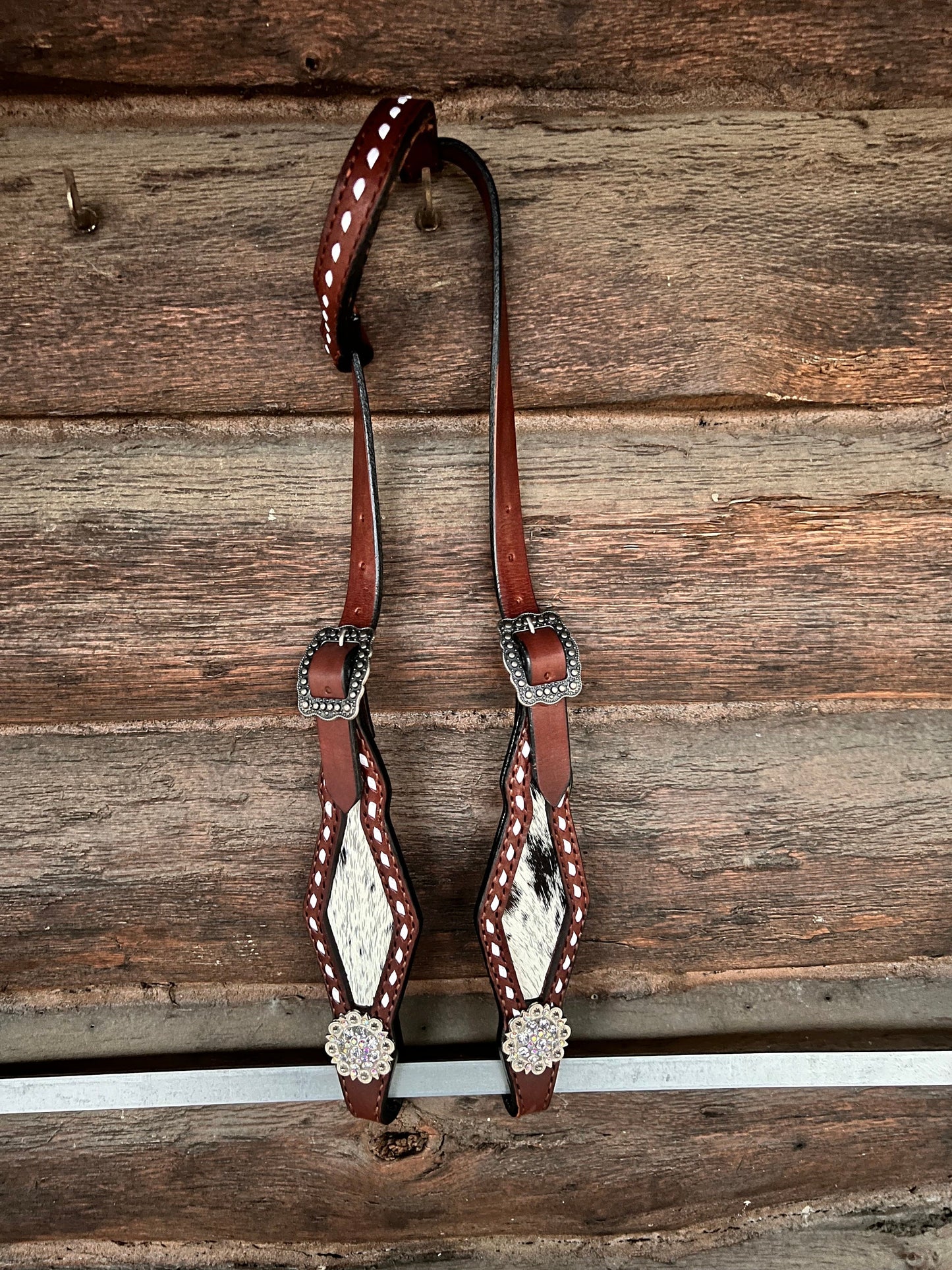 Handcrafted Leather Tack Set with Cowhide Inlay and White Buckstitch